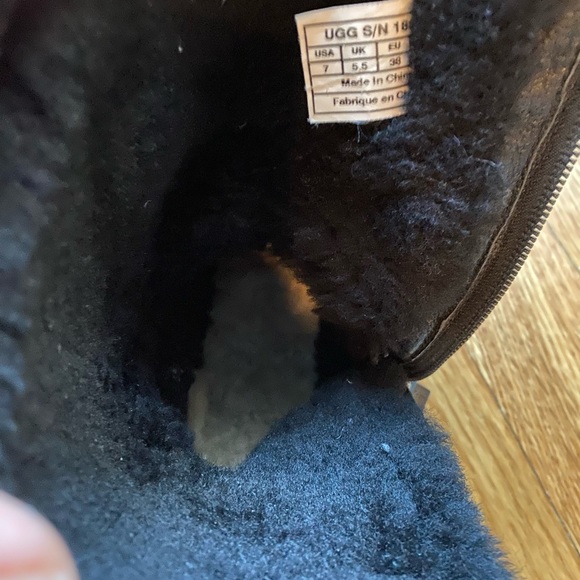 UGG Classic Boots - Picture 12 of 16